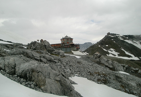 Sommerskigebiet Stilfser Joch (Passo di Stelvio): Tibet Hütte